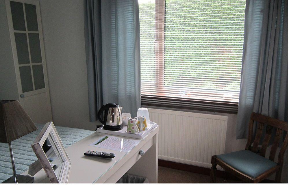 Brookford B&B Dalry  ภายนอก รูปภาพ