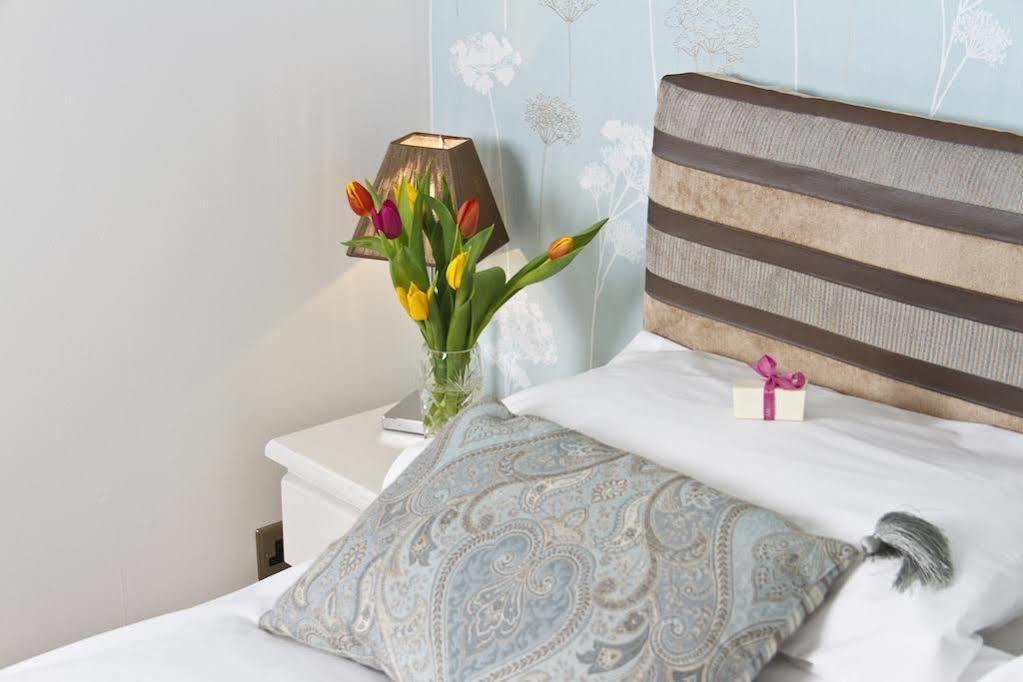 Brookford B&B Dalry  ภายนอก รูปภาพ